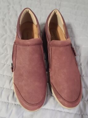 Cobb Hill Mauve/Pink Slip-On Loafers